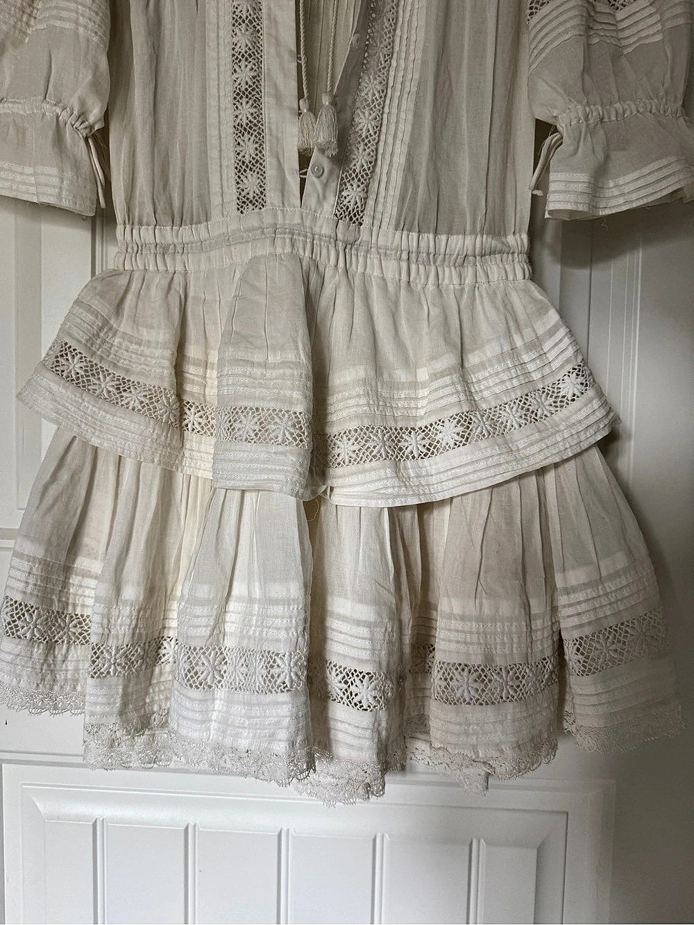 ARITZIA SUNDAY BEST Lace Trim Tiered Mini Dress in White Size XS - Picture 6 of 9
